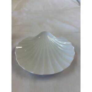 White Ceramic Shell-Shaped Decorative Dish 8" Coastal Nautical Theme Home Decor